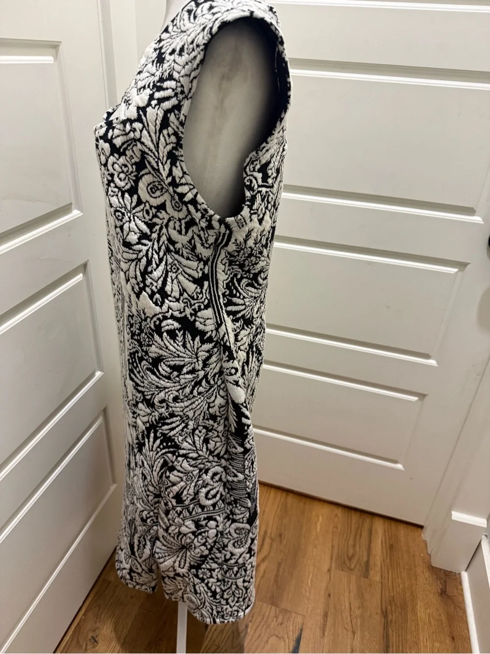 Anthropologie. Jacquard Cut-Out Midi Dress. Black & White. Size Medium.